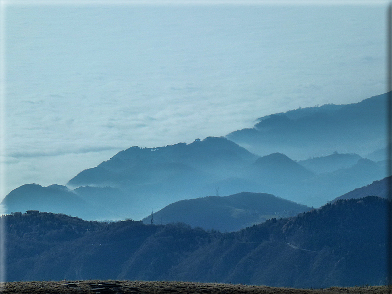 foto Salita al Col Serai e Cima Grappa